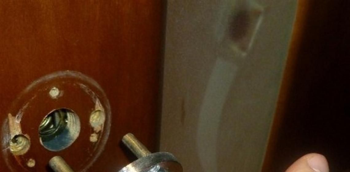 Ремонт дверной ручки металлической двери: пошаговая инструкция